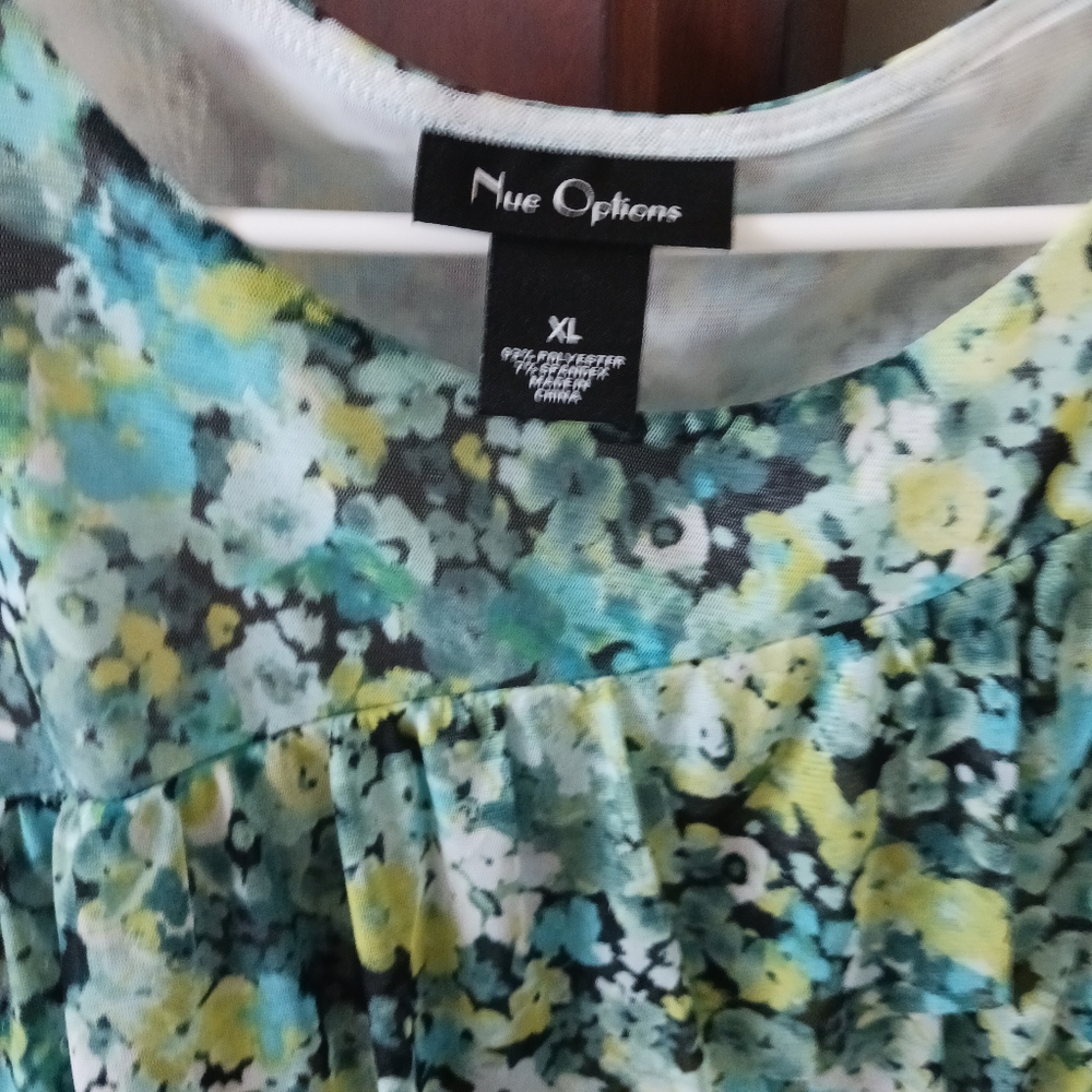 Nue Options Ruffled Layer Top - Picture 3 of 3